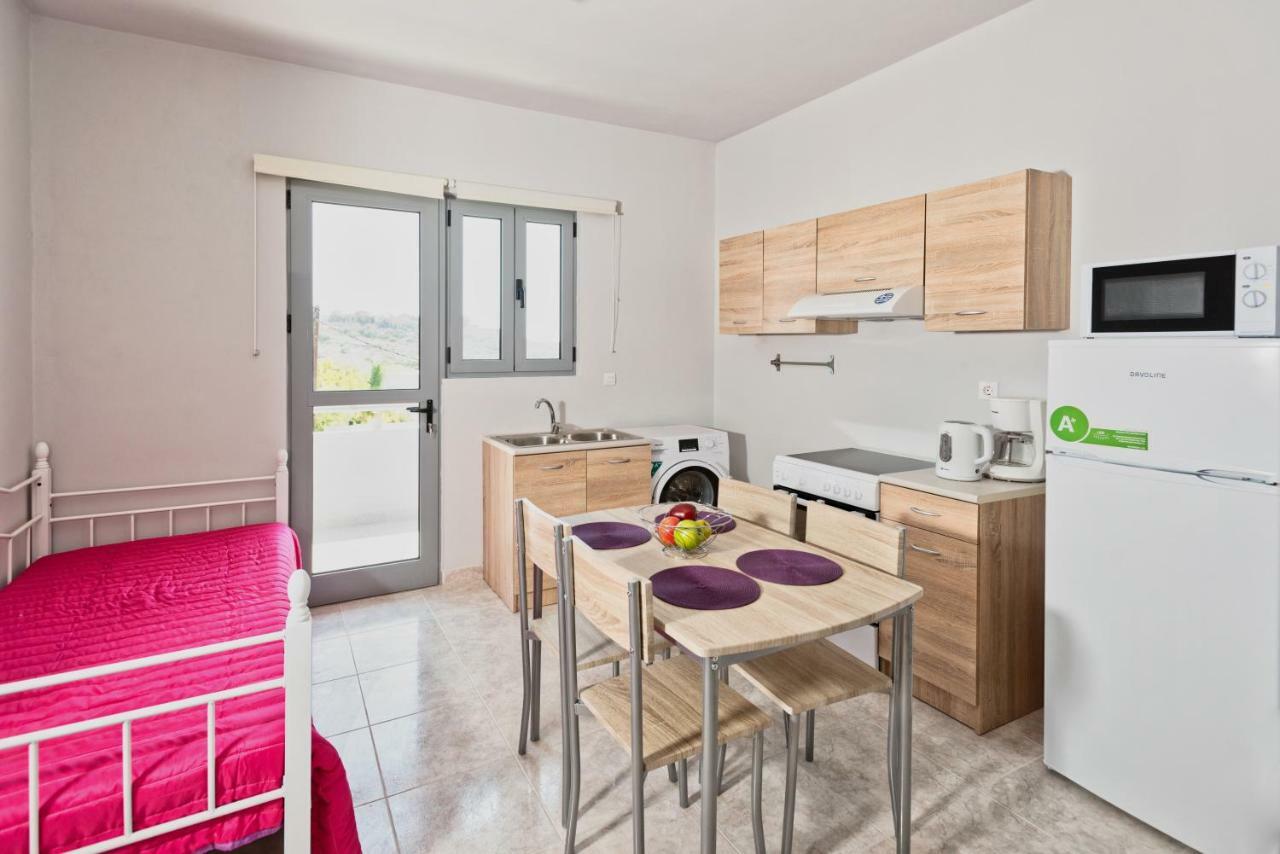 Paulsia Apartments Psinthos エクステリア 写真