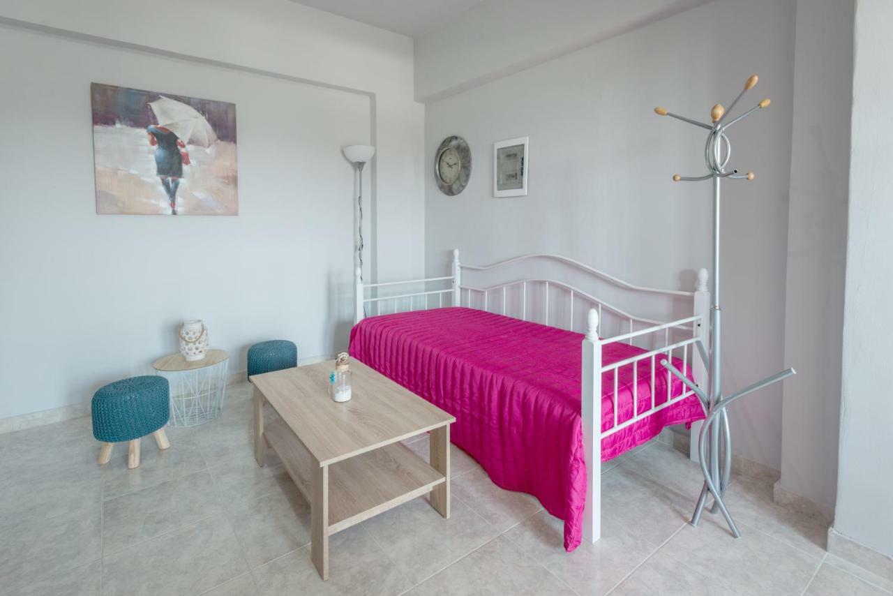 Paulsia Apartments Psinthos エクステリア 写真