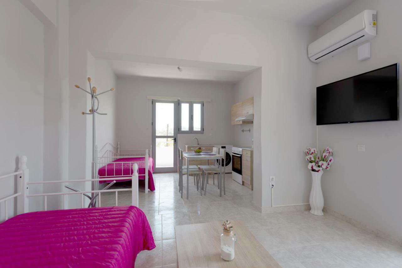 Paulsia Apartments Psinthos エクステリア 写真