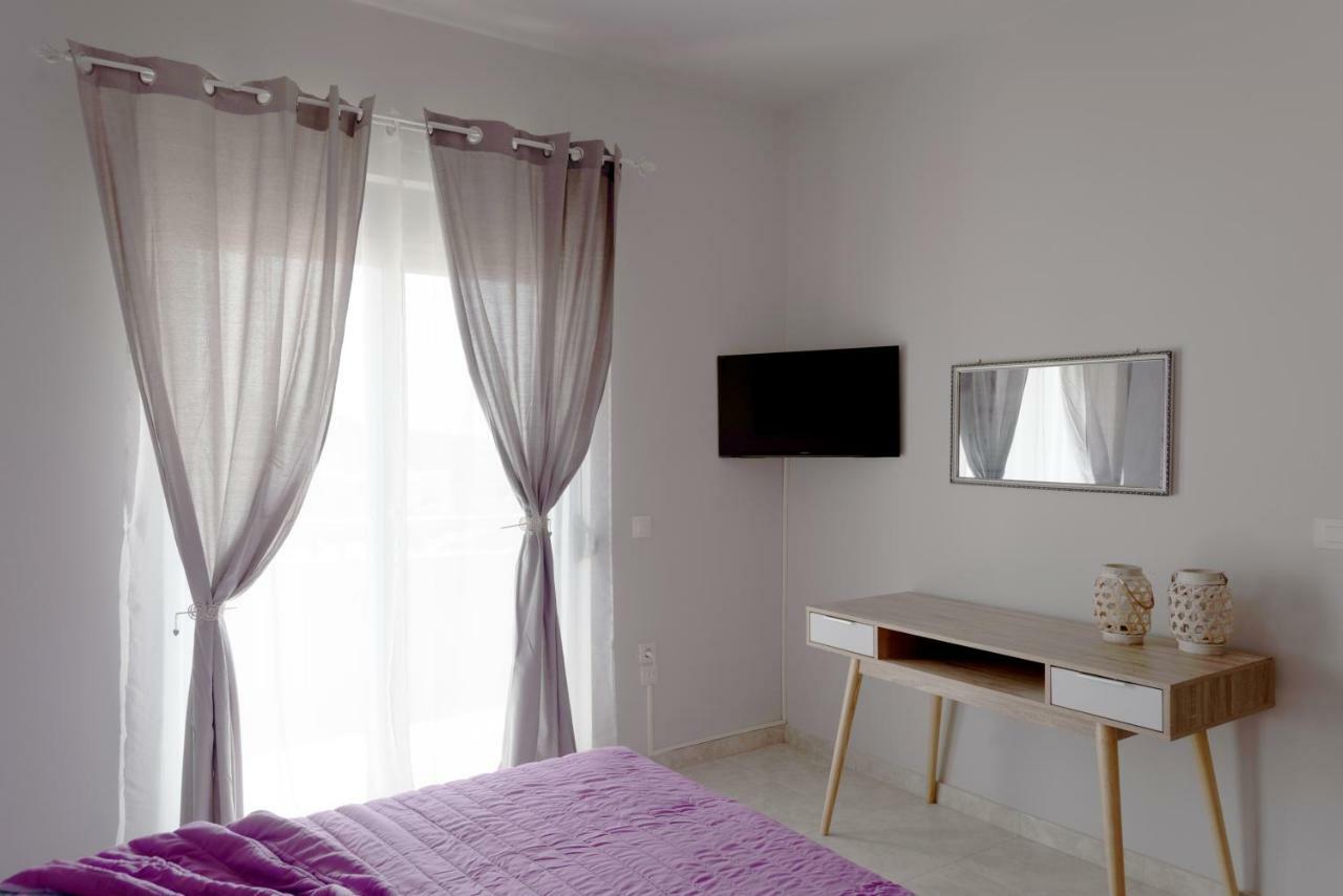 Paulsia Apartments Psinthos エクステリア 写真