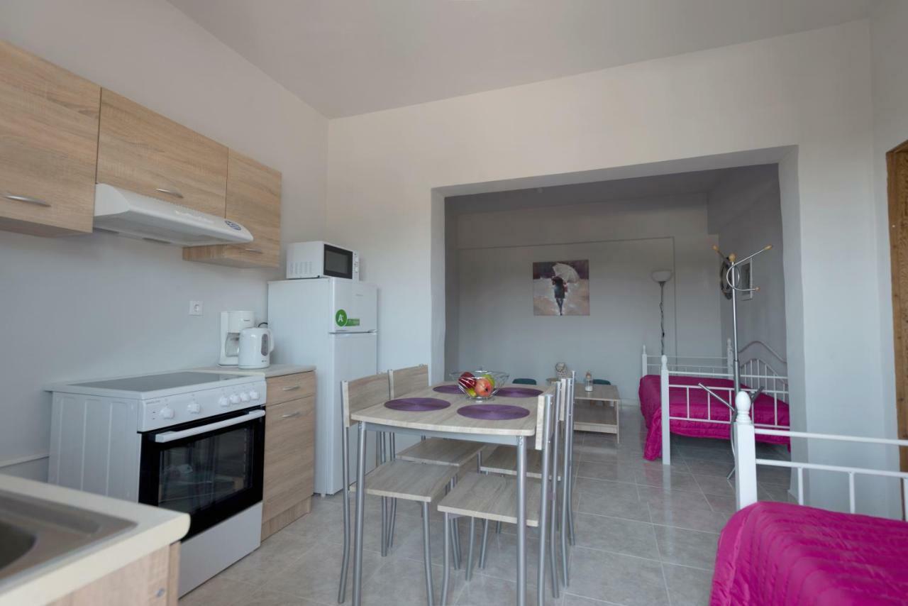 Paulsia Apartments Psinthos エクステリア 写真