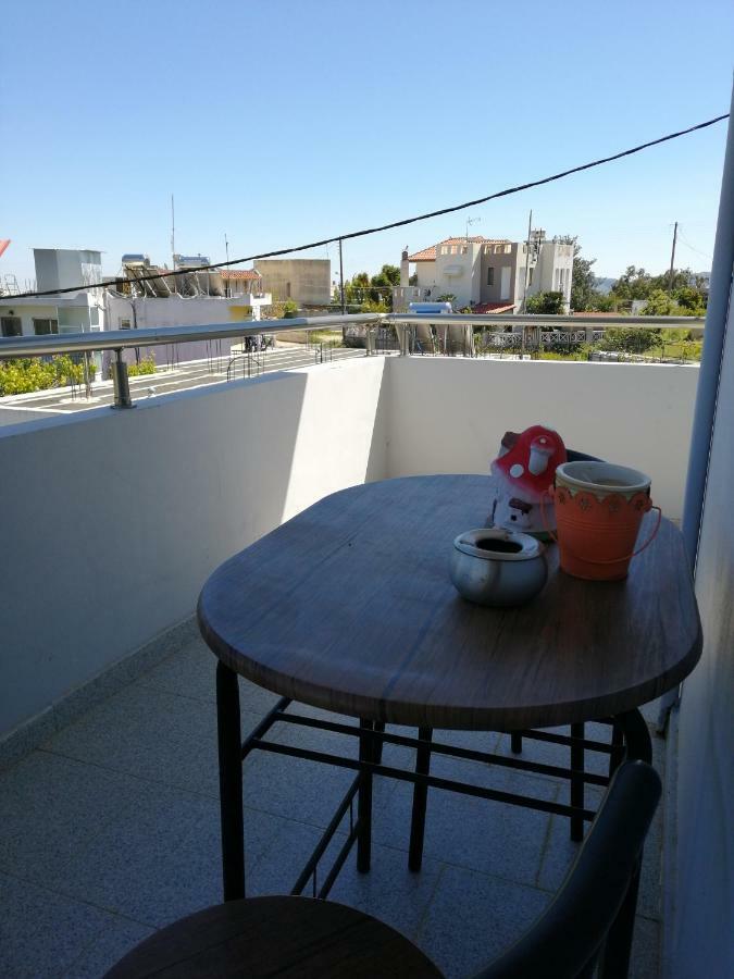 Paulsia Apartments Psinthos エクステリア 写真