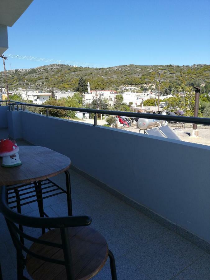 Paulsia Apartments Psinthos エクステリア 写真